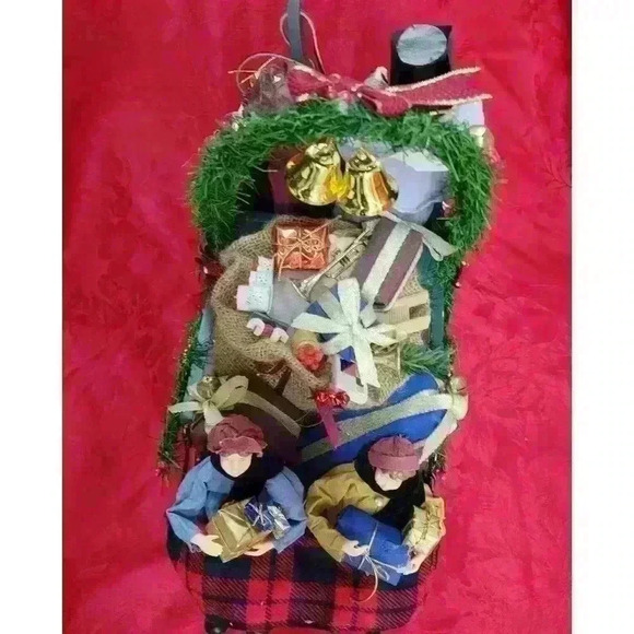 Traditions-Fabric Mache Family in Holiday Carriage - Picture 6 of 10